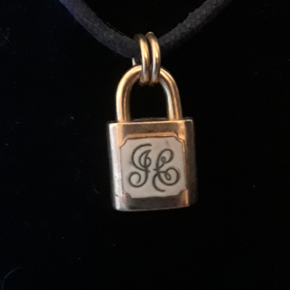 Juice couture necklace